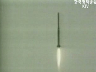 북한, 단거리 미사일 ‘동해로 발사’