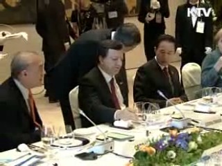 이 대통령, G8 확대정상회의 참석