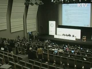 선진-개도국 가교 역할로 주도권 잡기