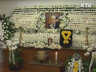 "황장엽, 우리시대 귀중한 분"…대전현충원 안장