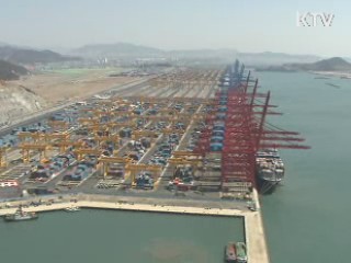 "수출입 면밀히 관리···무역 1조달러 달성"