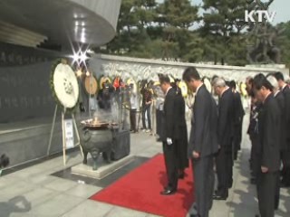 "원칙 갖고 정도로 가면 잘 될 것"