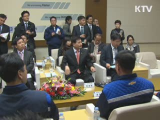 이채필 고용부 장관 "장시간 근로 줄여라"