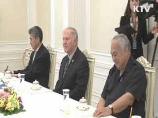 박 대통령, 샤버트 미하원 아태소위 위원장 접견