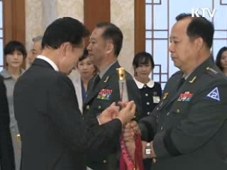 이 대통령 "장병 정신교육 강화해야"