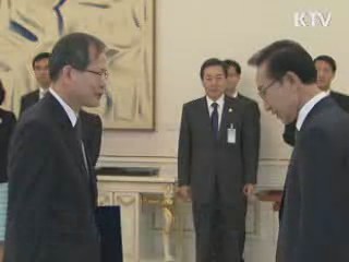 이 대통령 "국방개혁 시간 끌지 말고 추진"