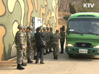 김관진 장관 연평도 방문…"도발시 즉각 응징"