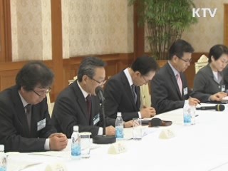 이 대통령 "주택규제, 변화에 맞게 고쳐야"