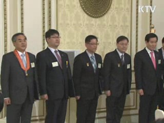 이 대통령 "맞춤식 복지...필요한 사람에 집중해야"