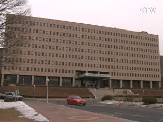 국제유가 급등…위기단계 격상 검토