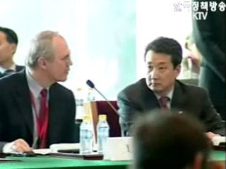 힐 차관보, 전격 북한 방문