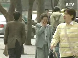 황사 심한 봄철, 결막염 급증