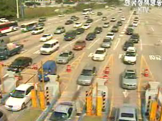 설 연휴 교통량 `늘고` 교통사고 `줄어`