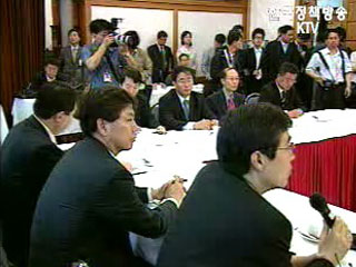 `회기 연장해서라도 민생법안 처리`