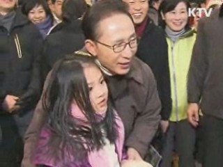 이 대통령, 동대문 새벽시장 민생탐방