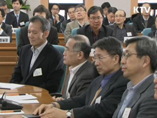 이 대통령 "머리 아닌 발로 진정성 갖고 일해야"