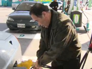 한은 물가전망 3.9%로 상향…성장률 유지