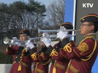 이 대통령, 4·19민주묘지 참배