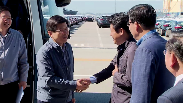 연휴 기간 현장점검…수출현장·관광명소 방문