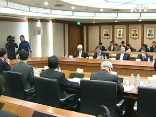 "경기하강 둔화...낙관은 일러"