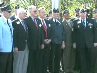 "미 한국전 참전용사 기념법 제정 환영"