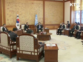 이 대통령, 반기문 총장 면담…'개발의제' 협력