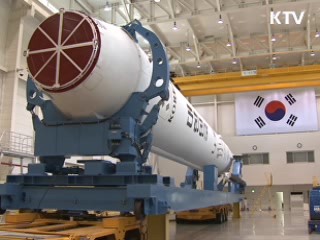 나로호 발사 D-2, 발사대로 이송