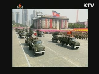 北, 정권수립 65주년 기념 노농적위군 열병식