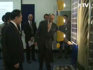 이 대통령, 태양광·재생에너지 연구소 방문