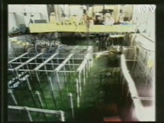 "북 핵무기 최대 13기 보유···전문인력 3천명"