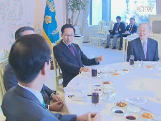 이 대통령, 경제 5단체장과 오찬 간담회