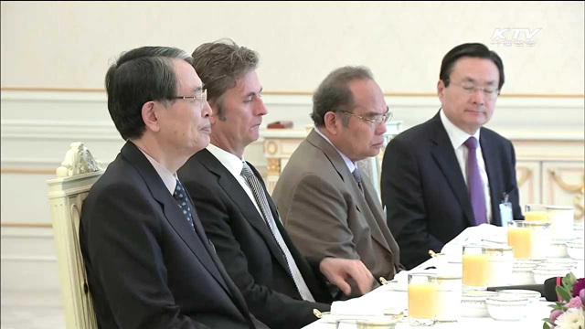 박 대통령 "국제사법계, 북한 인권문제에 관심을"