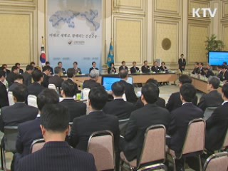 이 대통령 "일자리 만드는 성장 경제 지속"