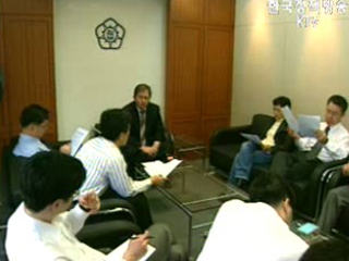 `논술고사 부담가지 않게 실시해야`