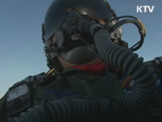 서천서 미군 전투기 추락···조종사 탈출