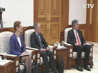 박 대통령, 라스무센 나토 사무총장 접견