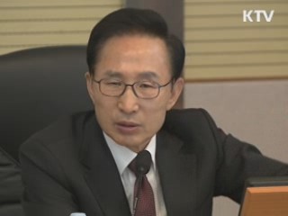 이 대통령 "강력한 무기, 평화 유지 위한 것"