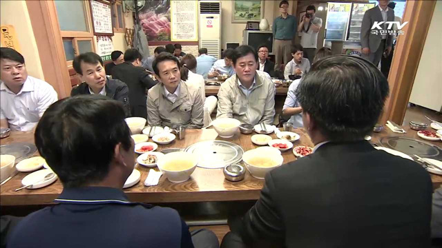 최경환 부총리 첫 민생행보…인력시장 방문