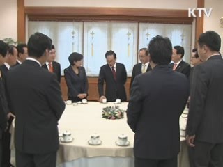 이 대통령 "한미FTA 효과 적극 알려야"