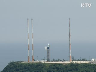 나로호 모레 발사···오늘 기립 작업