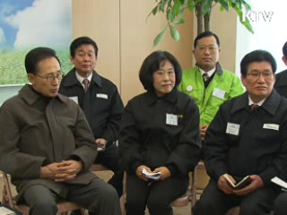 이 대통령, 전통시장·中企 방문···설 경기 점검