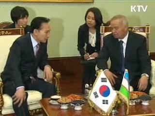 이 대통령, 우즈벡 공식 일정 돌입