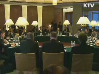북미, 6자회담 복귀 평화협정 논의한 듯