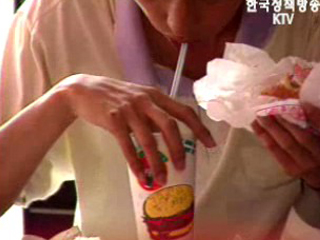 2008년 ‘패스트푸드’ 광고 제한