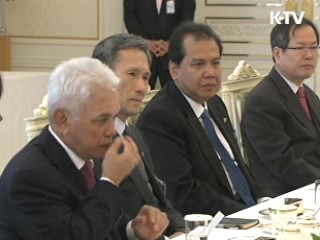 이 대통령, 인니 경제 특사단 접견