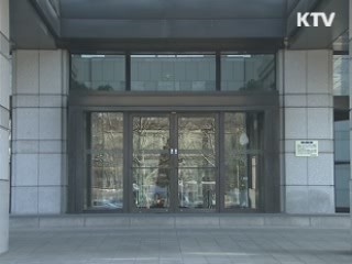 이 대통령 "강력한 무기, 평화 유지 위한 것"