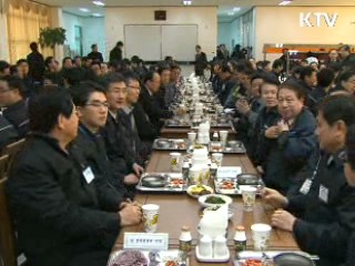 이 대통령 "원전 수출, 나라의 품격 높이는 것"