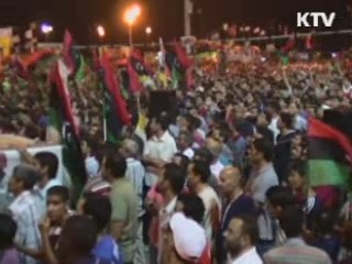 군 통제력 상실, 카다피 정권 붕괴 임박