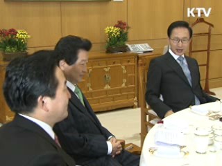 이 대통령 "국민 수준, 정부 수준보다 앞서"