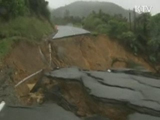 파리 에펠탑에 아이스링크 개장